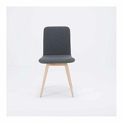 Sivá stolička z dubového dreva Gazzda Ena